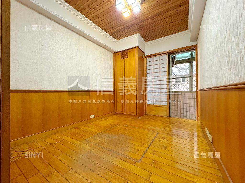 免千萬校園景觀四房平車房屋室內格局與周邊環境