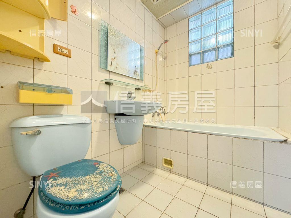 免千萬校園景觀四房平車房屋室內格局與周邊環境