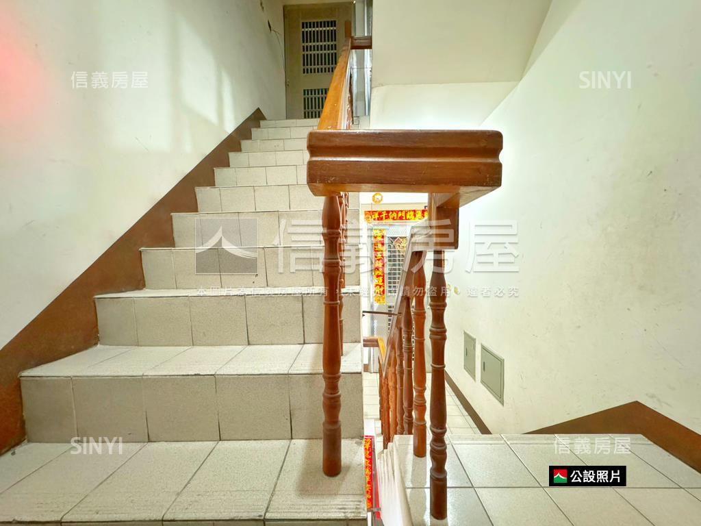 免千萬校園景觀四房平車房屋室內格局與周邊環境
