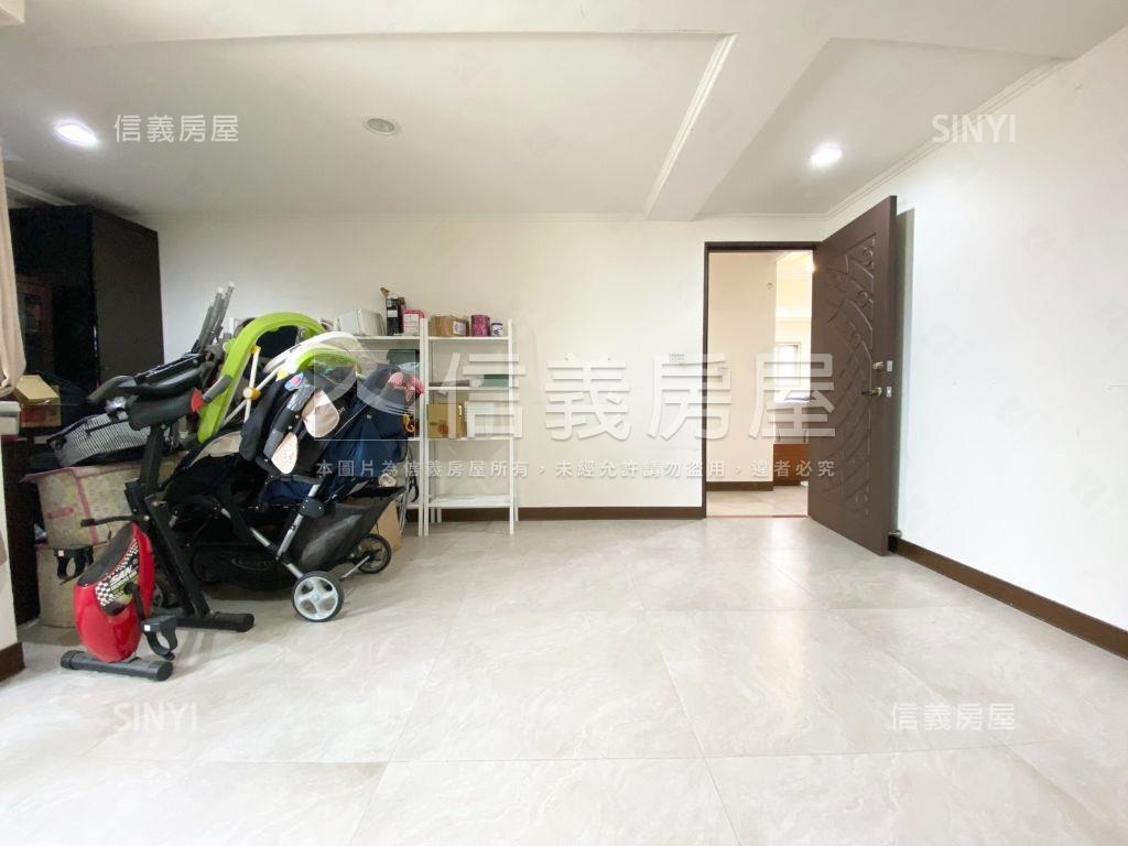柳楊河畔美三房房屋室內格局與周邊環境