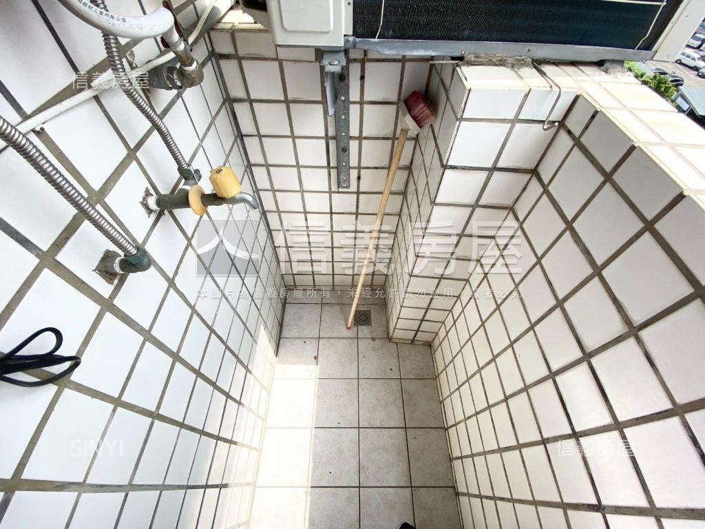 柳楊河畔美三房房屋室內格局與周邊環境