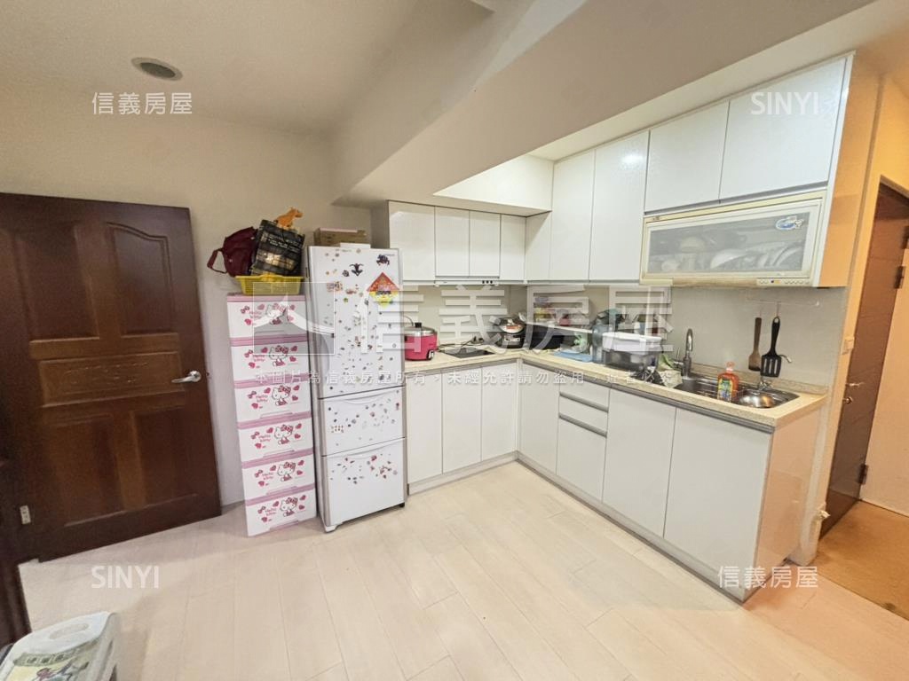 高樓稀有２房２衛房屋室內格局與周邊環境