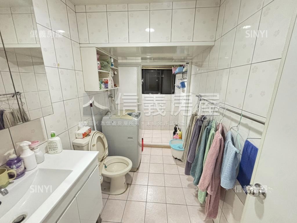 高樓稀有２房２衛房屋室內格局與周邊環境