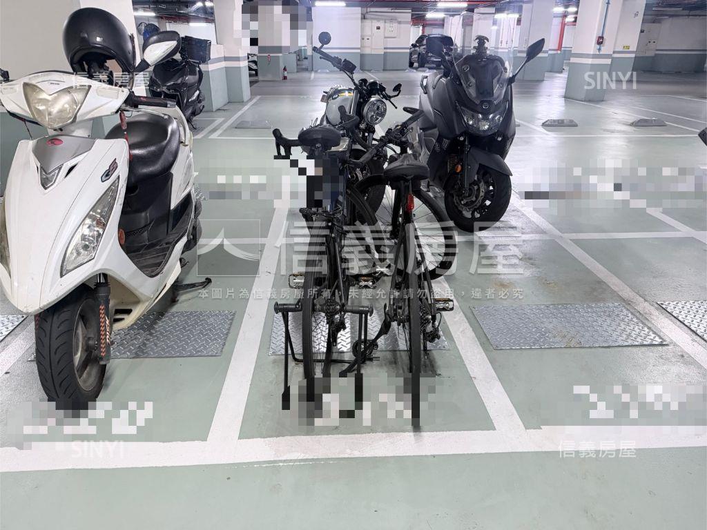 超級郡２房車位視野宅房屋室內格局與周邊環境