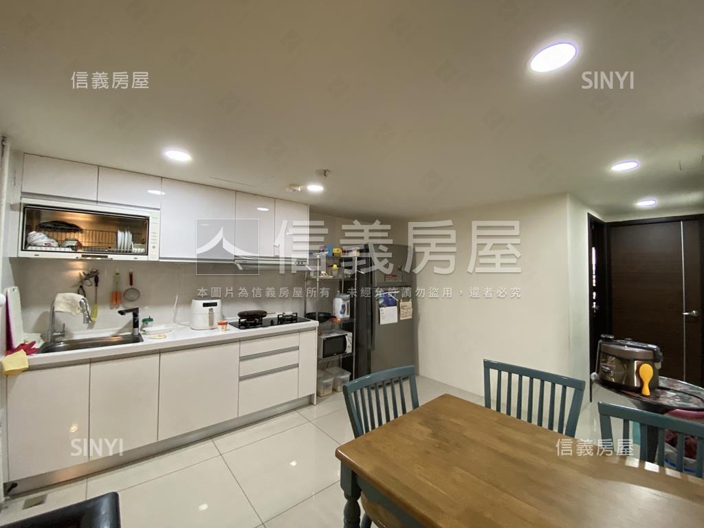 中山世紀１＋２美住店平車房屋室內格局與周邊環境