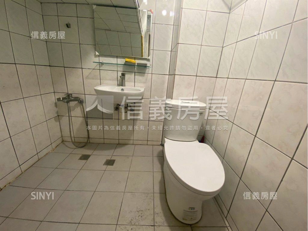 哈佛世家三房平車房屋室內格局與周邊環境