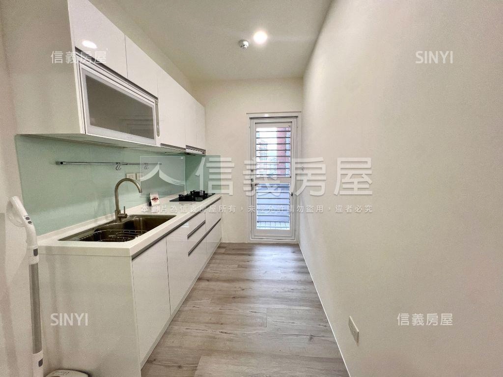 中山路華廈美裝潢三房房屋室內格局與周邊環境