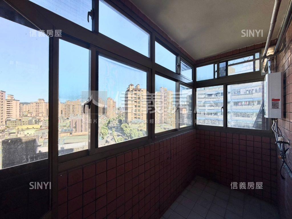 觀天下＿校園景觀三房房屋室內格局與周邊環境