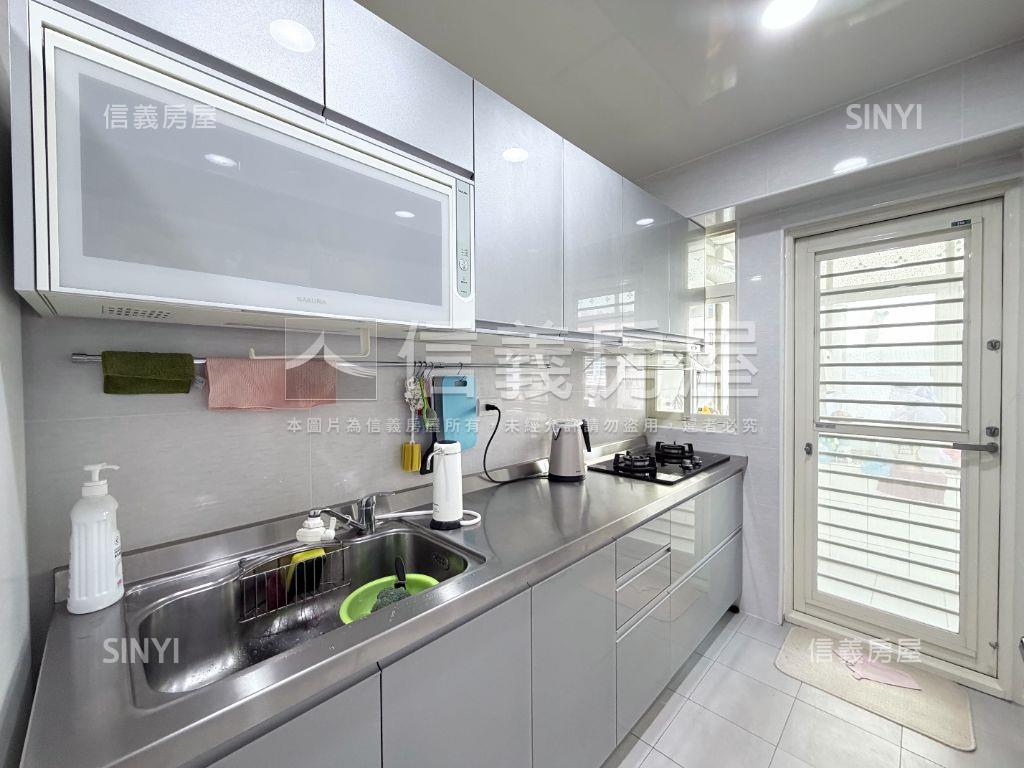 朝南華廈面寬邊間三面採光房屋室內格局與周邊環境