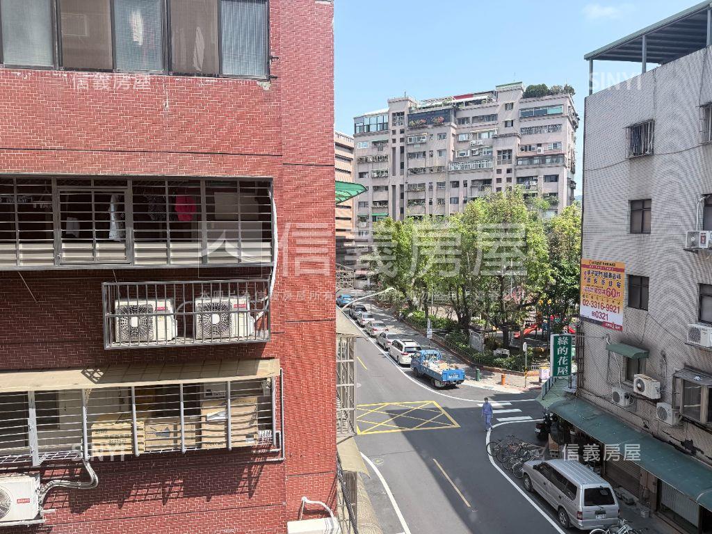 朝南華廈面寬邊間三面採光房屋室內格局與周邊環境