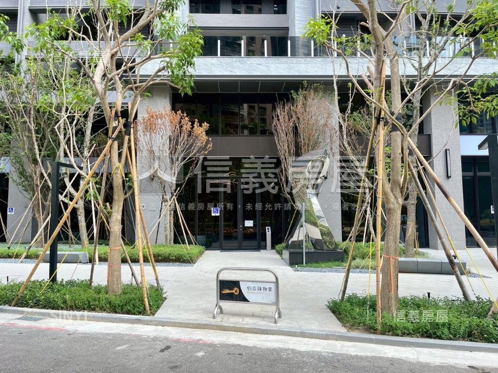 市政１號院★高樓兩房車位房屋室內格局與周邊環境
