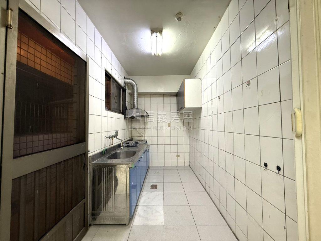 豐原屋況佳美三房房屋室內格局與周邊環境