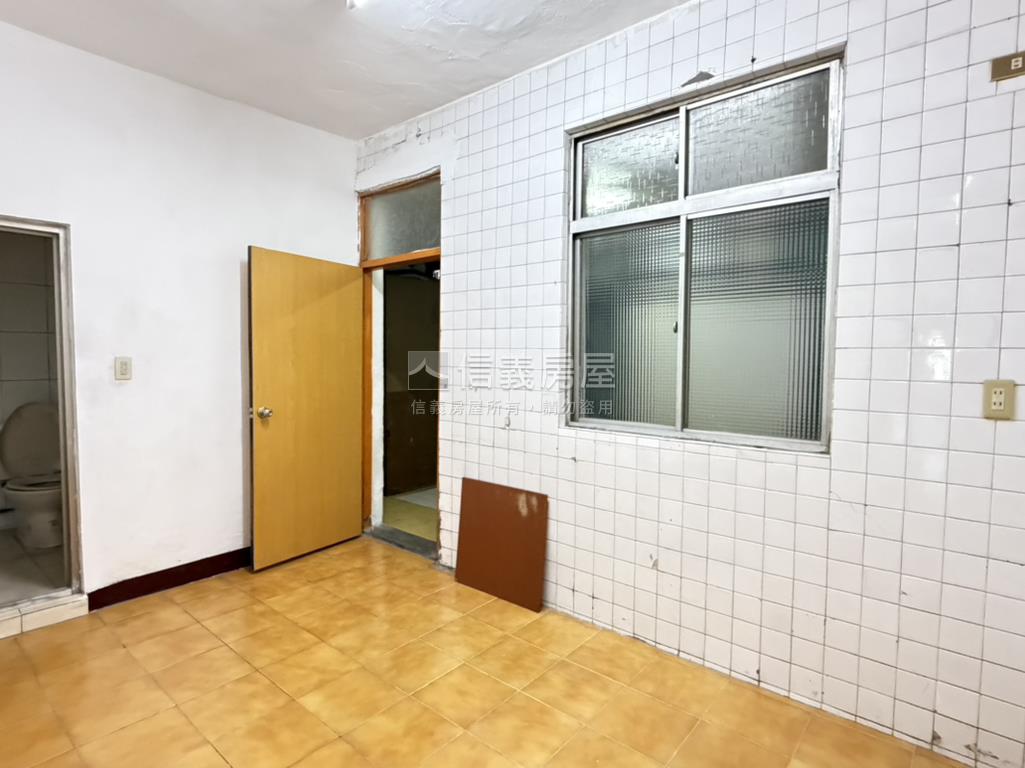 泰林低樓層美公寓房屋室內格局與周邊環境