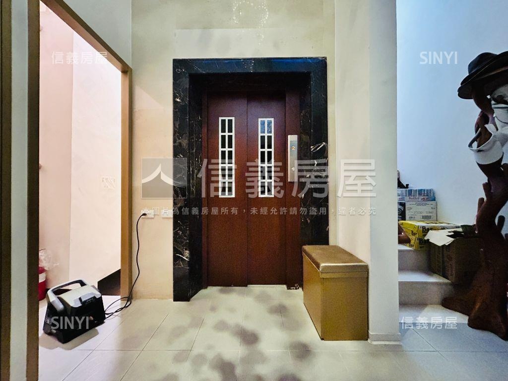 秀山莊獨棟電梯別墅讚房屋室內格局與周邊環境