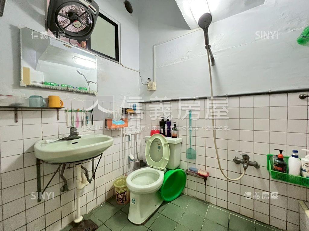 大竹商圈大面寬孝親房透天房屋室內格局與周邊環境