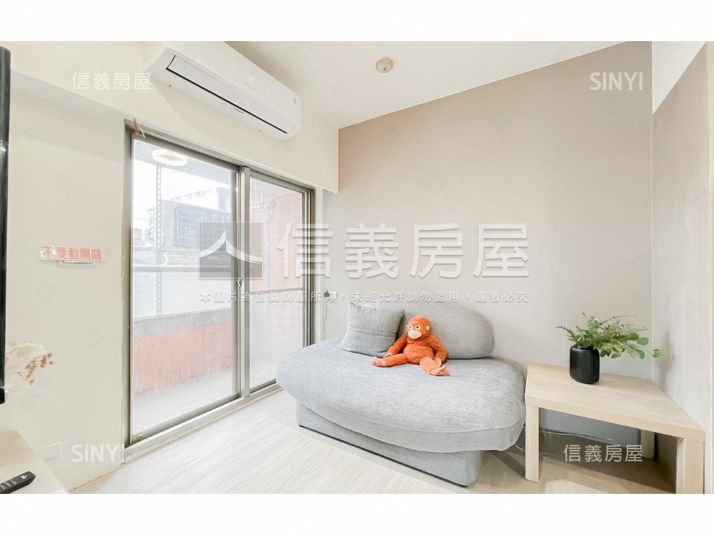 四維國小站。採光優美兩房房屋室內格局與周邊環境