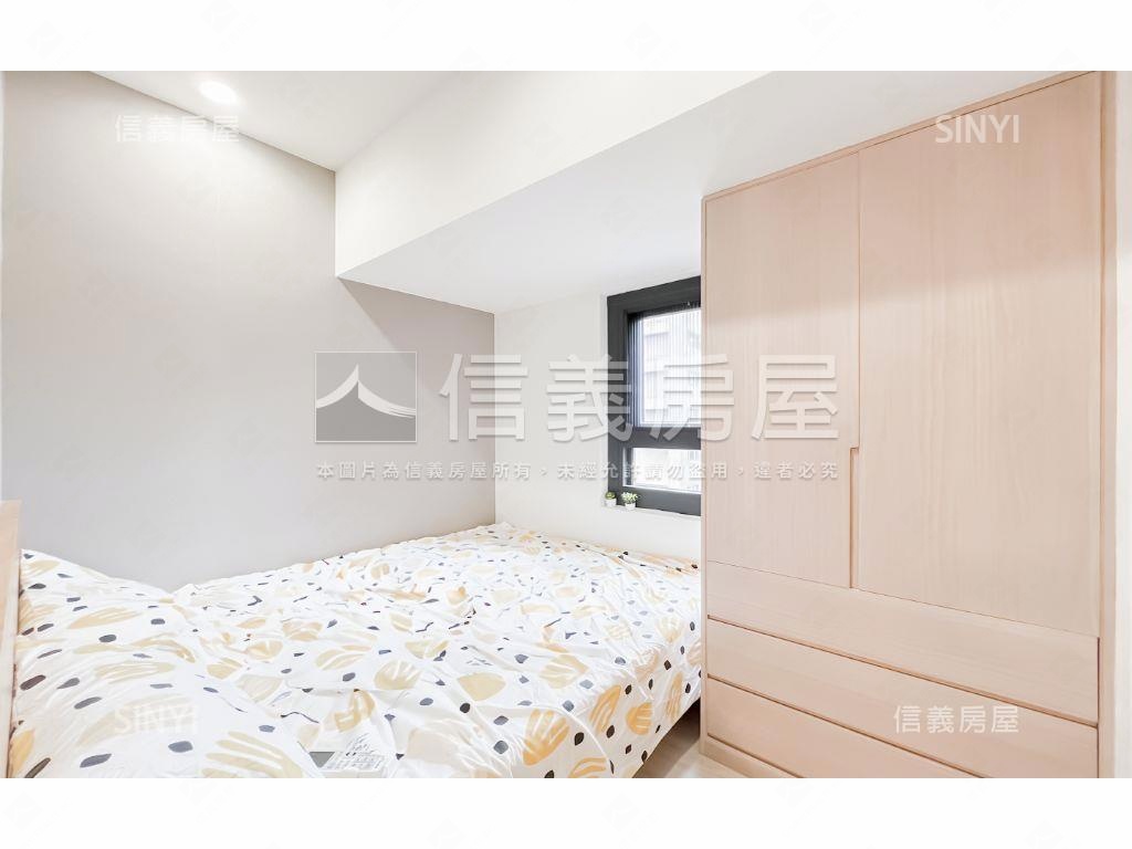 四維國小站。採光優美兩房房屋室內格局與周邊環境