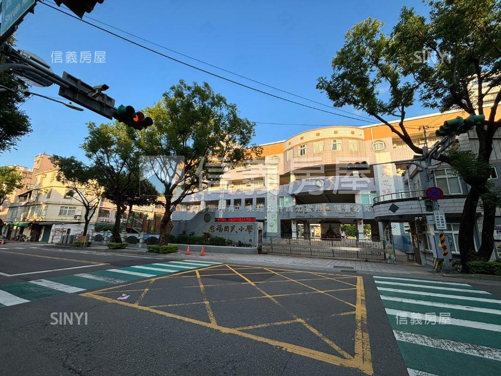 近忠福國小交流道下美三房房屋室內格局與周邊環境