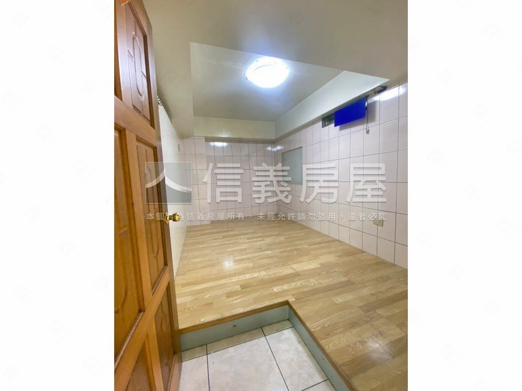 電信邊間旺鋪房屋室內格局與周邊環境