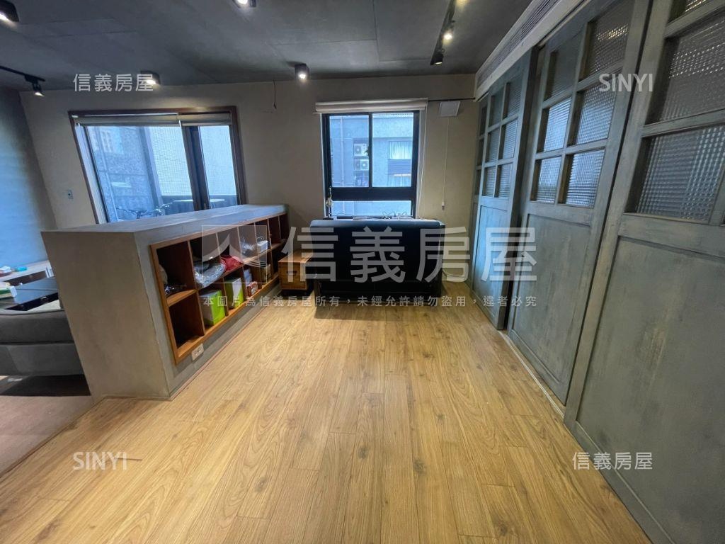 美河市挑高美吉品房屋室內格局與周邊環境