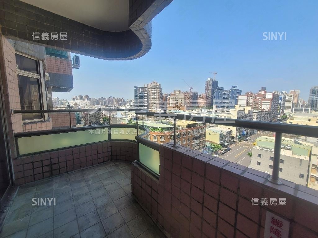 明華採光四房平車房屋室內格局與周邊環境