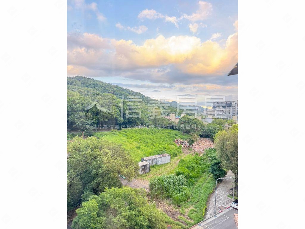 大直高樓美邸三房車位房屋室內格局與周邊環境