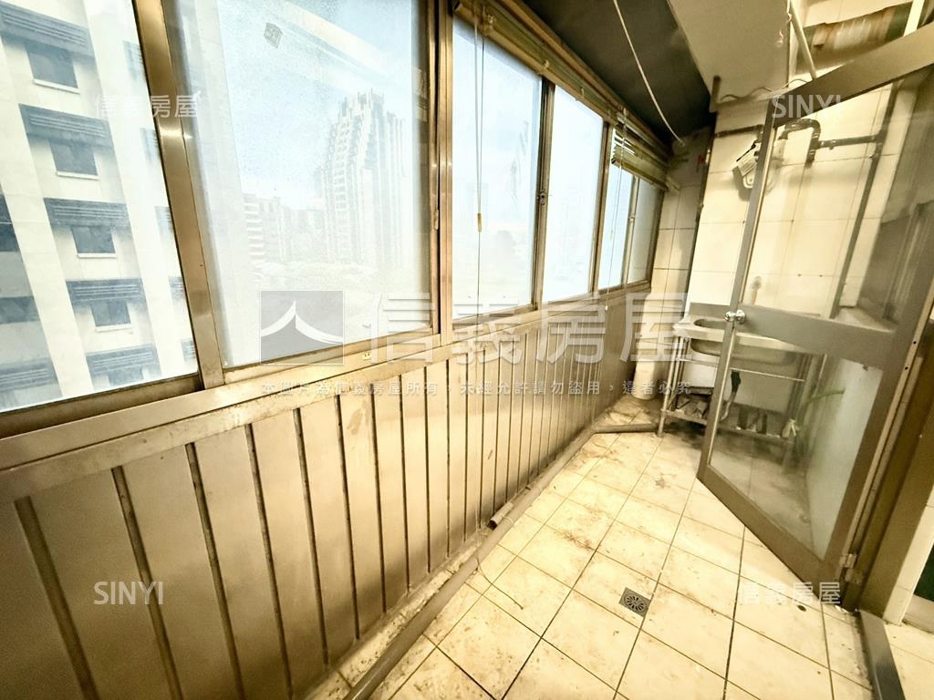 大安捷運邊間優質大樓房屋室內格局與周邊環境