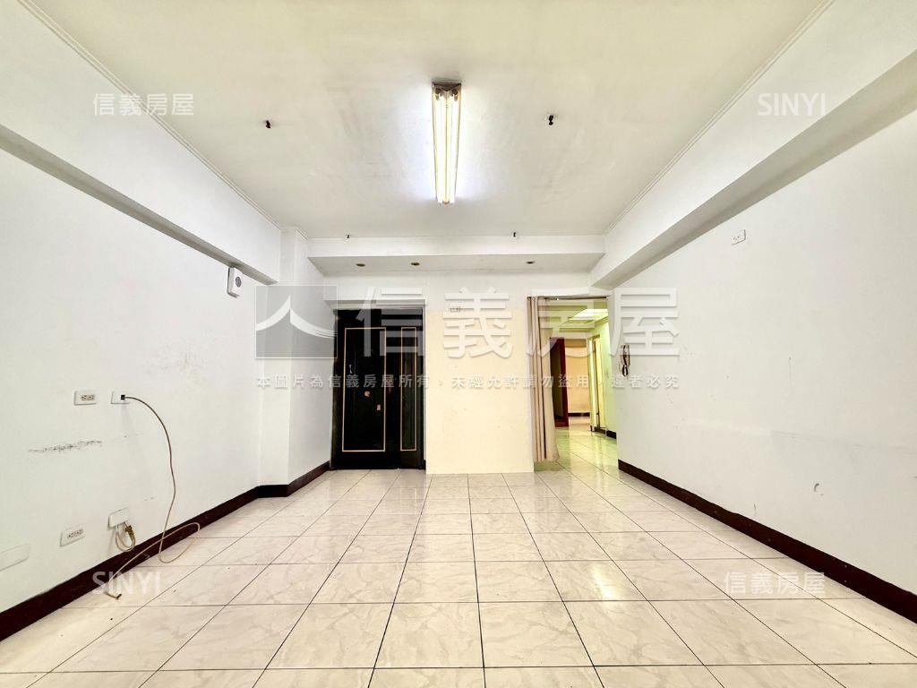 近科工館邊間三房房屋室內格局與周邊環境