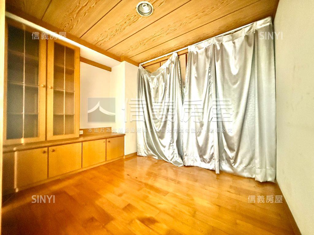 近科工館邊間三房房屋室內格局與周邊環境