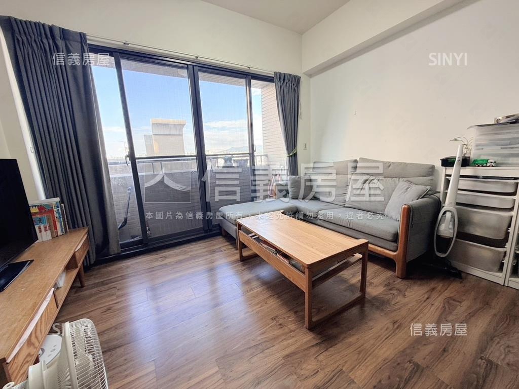 大城比佛利三房休旅次頂樓房屋室內格局與周邊環境