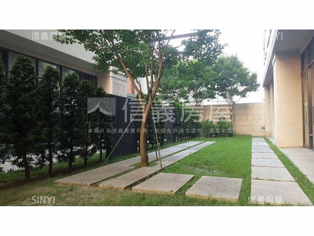 大城比佛利三房休旅次頂樓房屋室內格局與周邊環境