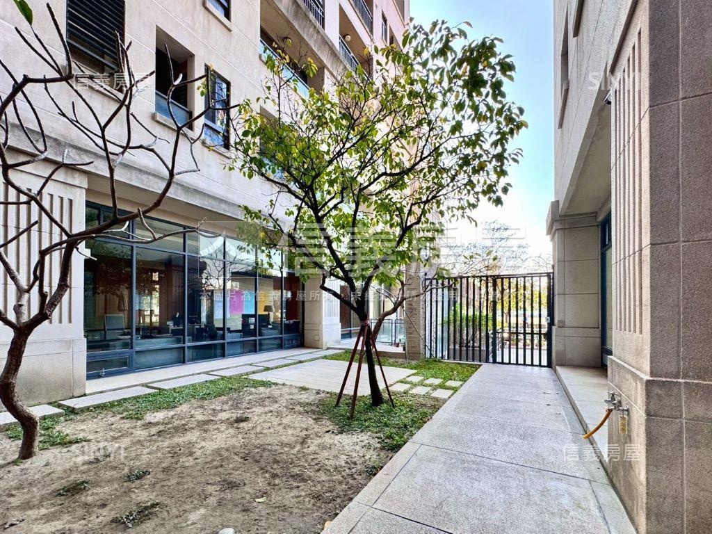 電梯大樓次頂樓三房車位房屋室內格局與周邊環境