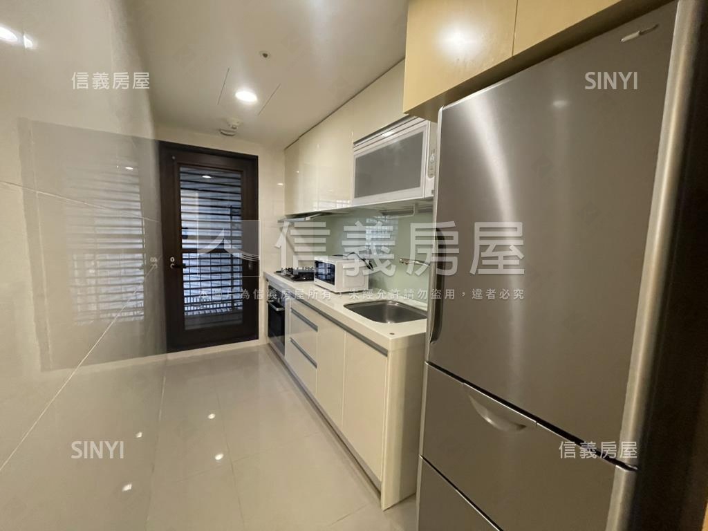 紫金之巔．基泰國際房屋室內格局與周邊環境
