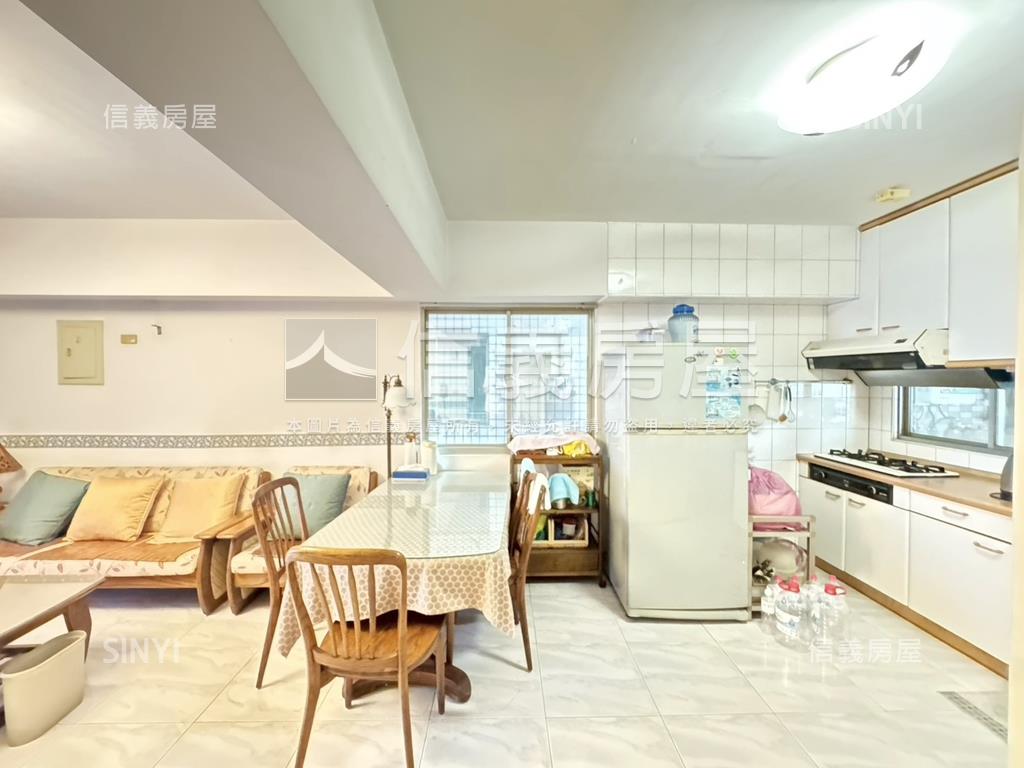 ⭐巨蛋明亮３房平面車位房屋室內格局與周邊環境