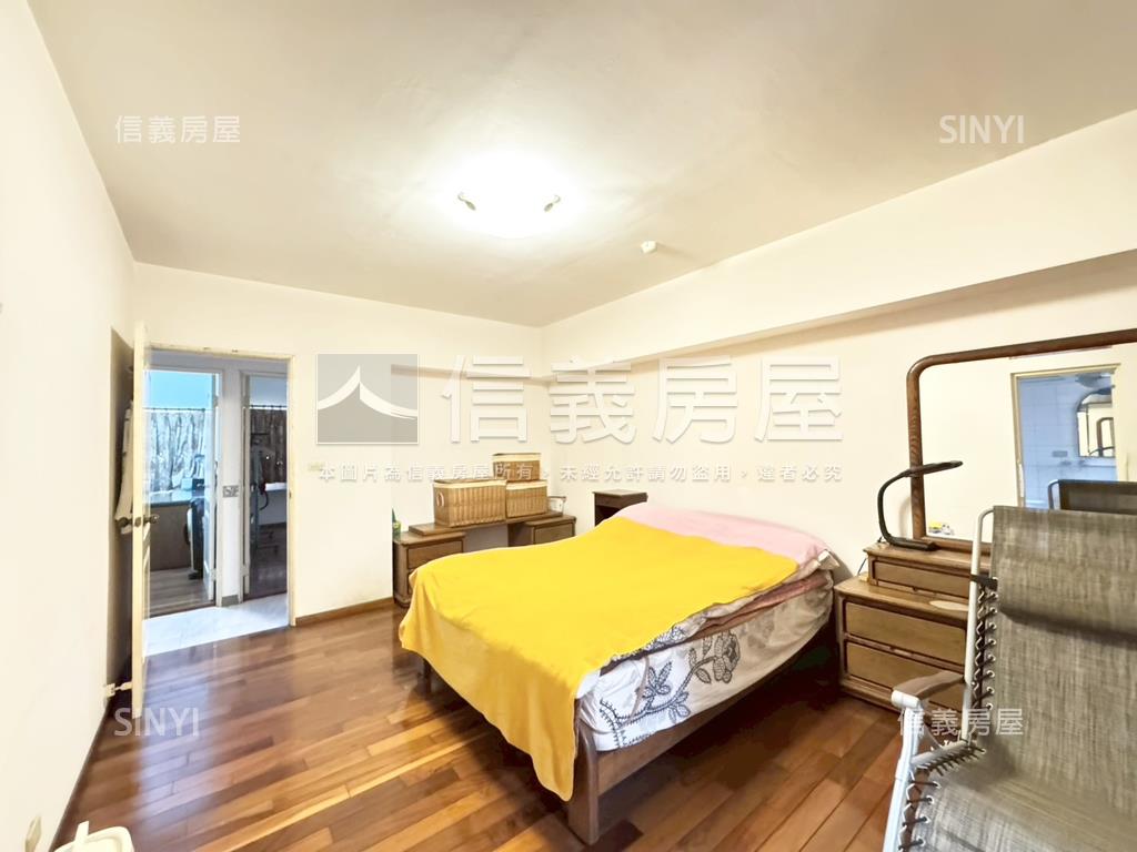 ⭐巨蛋明亮３房平面車位房屋室內格局與周邊環境