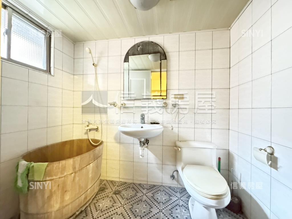 ⭐巨蛋明亮３房平面車位房屋室內格局與周邊環境