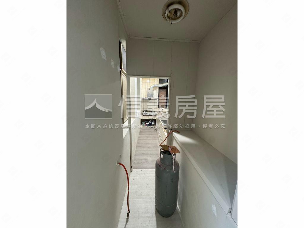 萬芳近捷運公寓三樓房屋室內格局與周邊環境