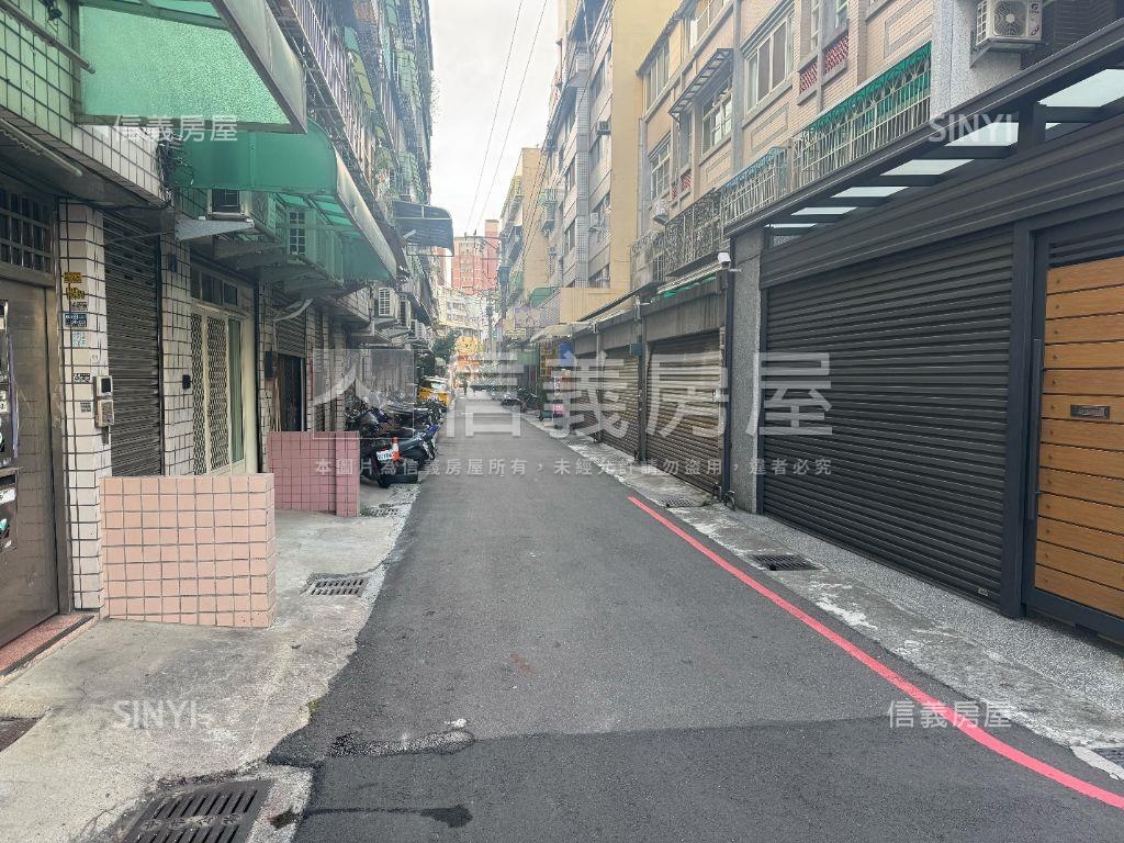 水湳金鑽店面房屋室內格局與周邊環境