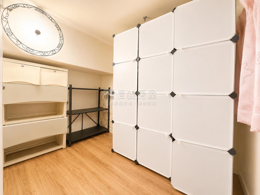 新樓中樓高樓美景宅房屋室內格局與周邊環境