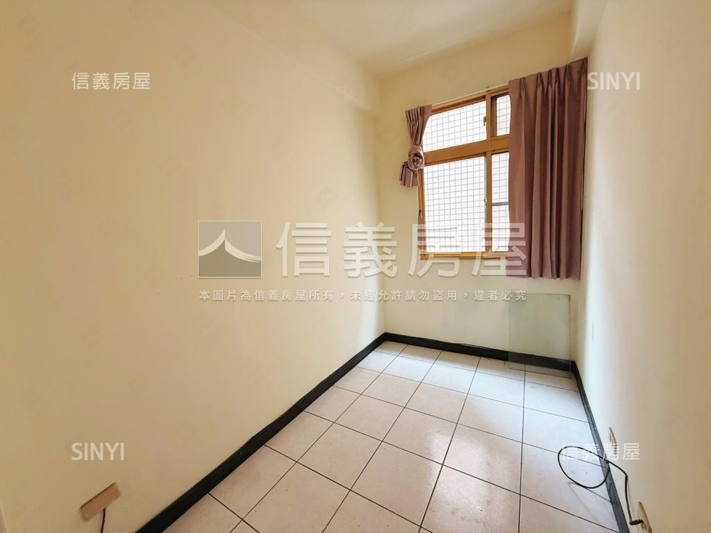 溪州稀有釋出臨路店透房屋室內格局與周邊環境