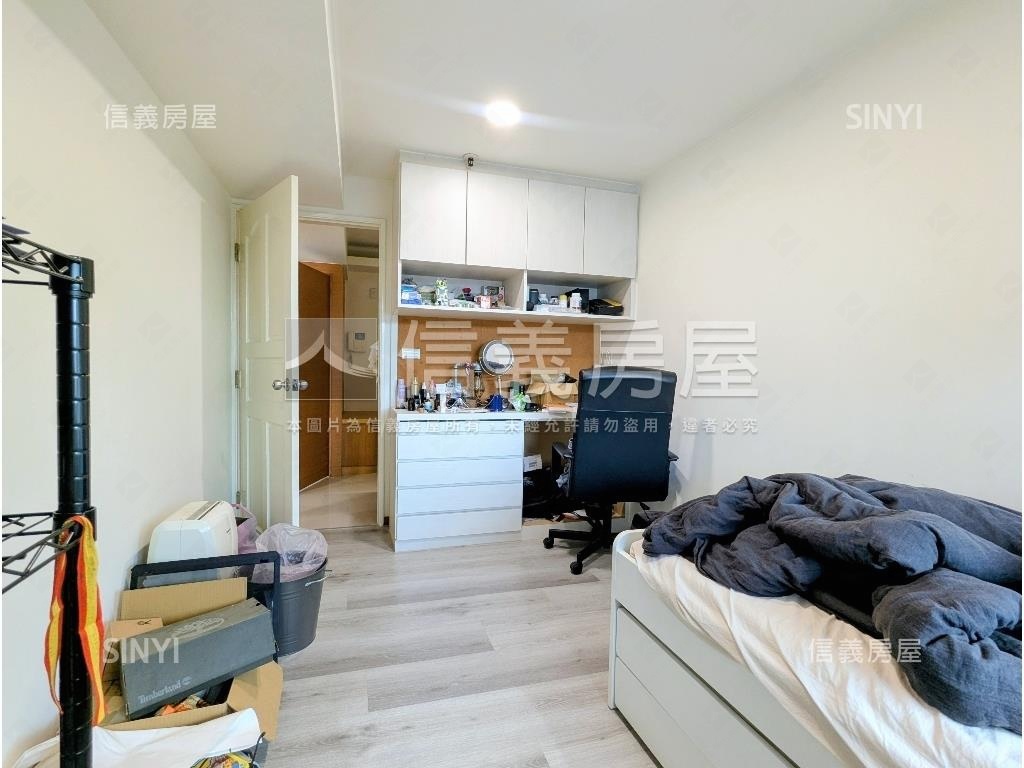 捷運。學區。名家二房房屋室內格局與周邊環境