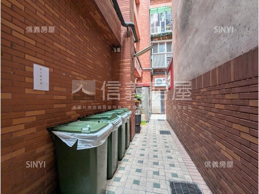 捷運。學區。名家二房房屋室內格局與周邊環境