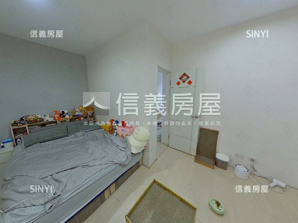 秀朗裝潢車庫透天房屋室內格局與周邊環境