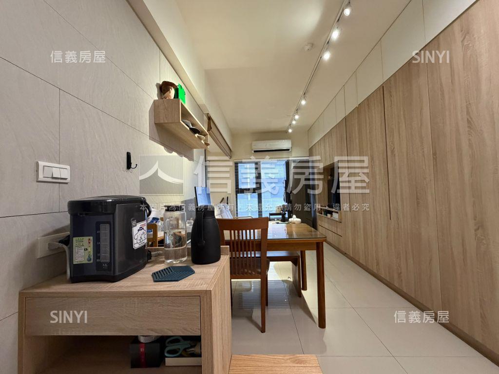勤樸富邑兩房車位房屋室內格局與周邊環境