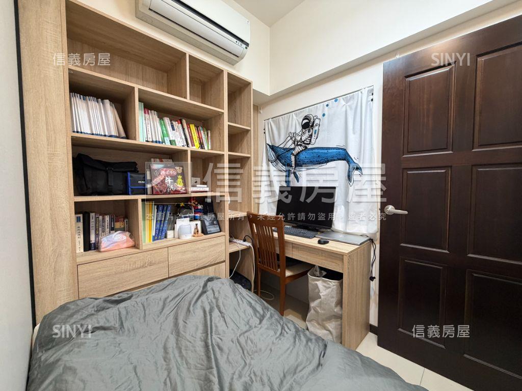勤樸富邑兩房車位房屋室內格局與周邊環境