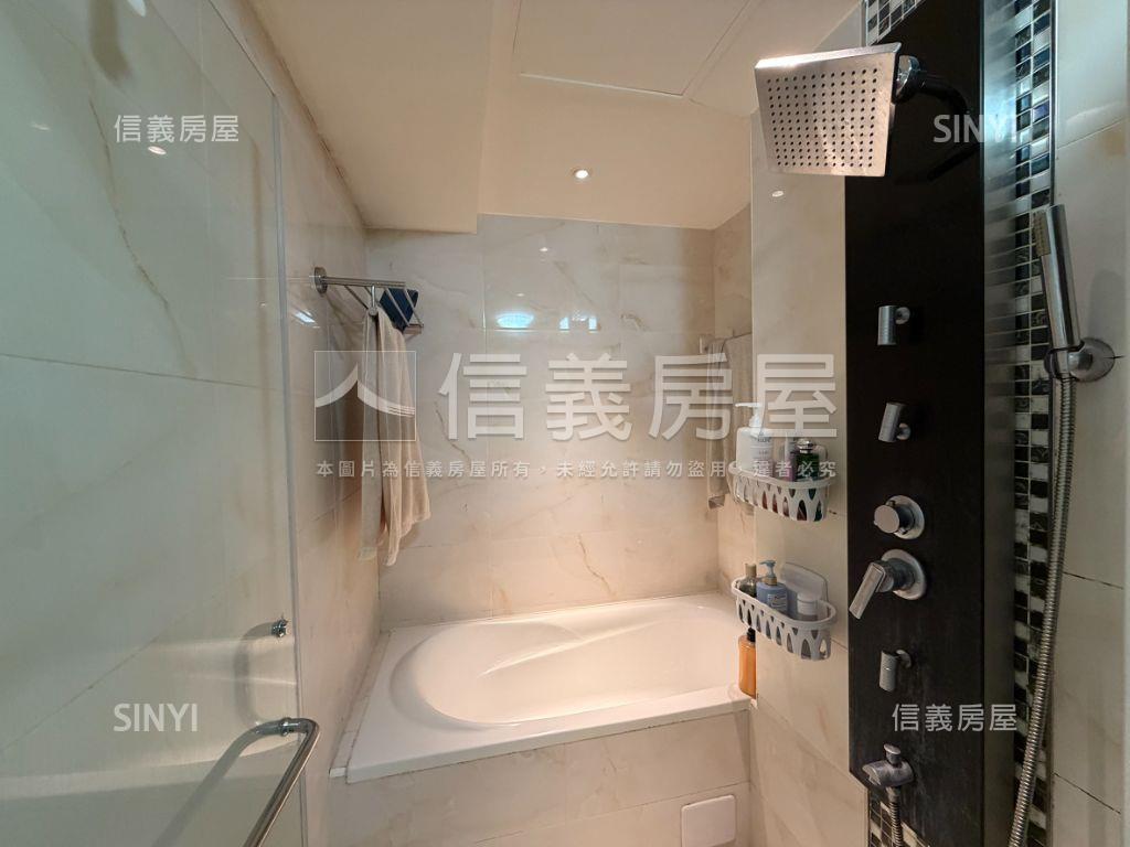 勤樸富邑兩房車位房屋室內格局與周邊環境