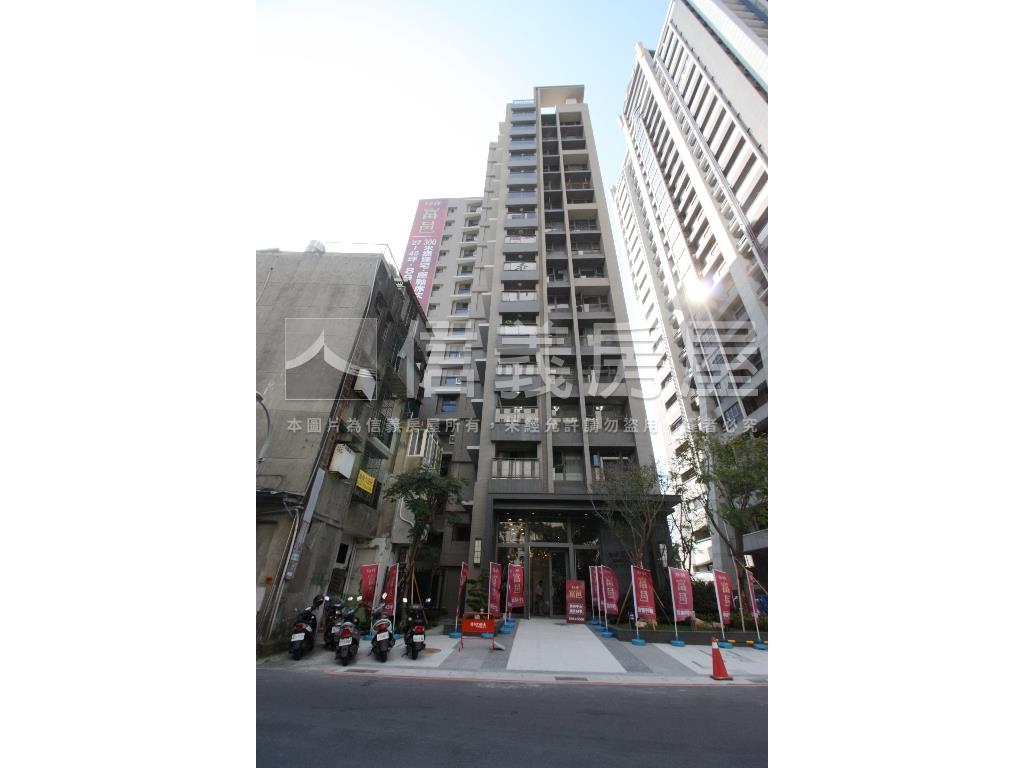 勤樸富邑兩房車位房屋室內格局與周邊環境