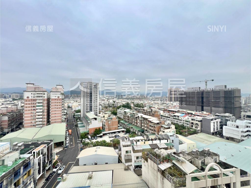 昌祐閱灣次頂樓精裝兩房房屋室內格局與周邊環境