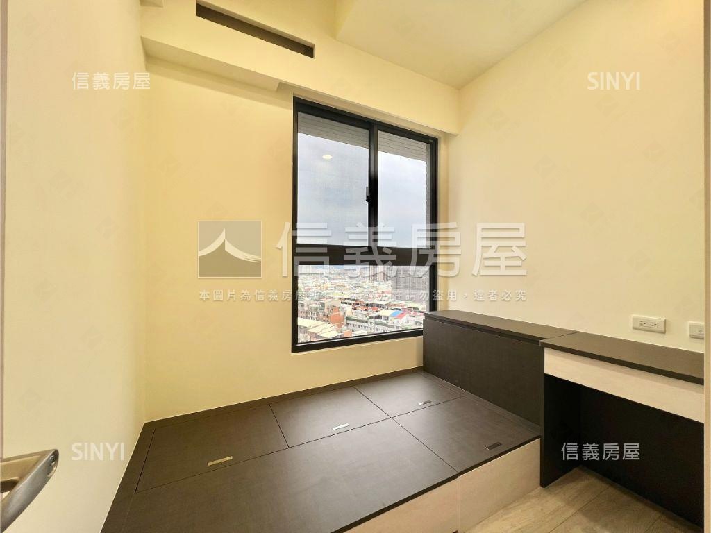 昌祐閱灣次頂樓精裝兩房房屋室內格局與周邊環境