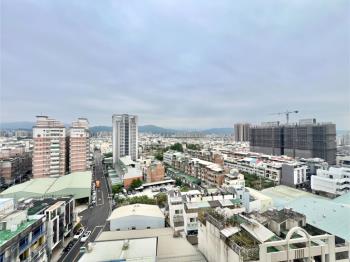 昌祐閱灣次頂樓精裝兩房